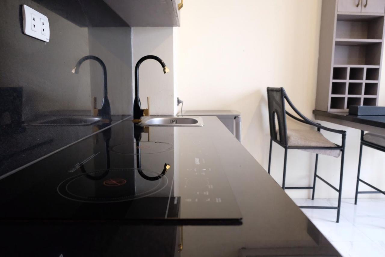 Aisha Hotels And Apartments Hanoi Bagian luar foto